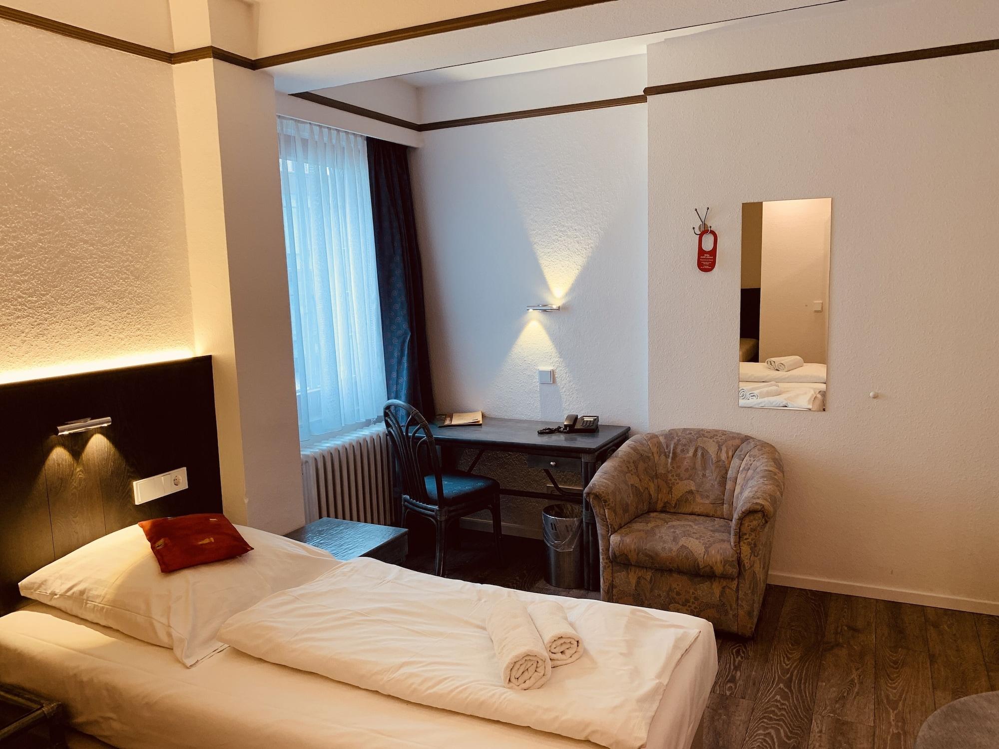 Hotel Kunibert Der Fiese Kolín nad Rýnem Exteriér fotografie